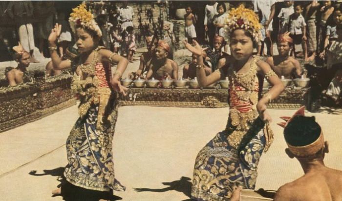 Legong: Dance of the Virgins 1935 [Bali India] Documentary naturism film